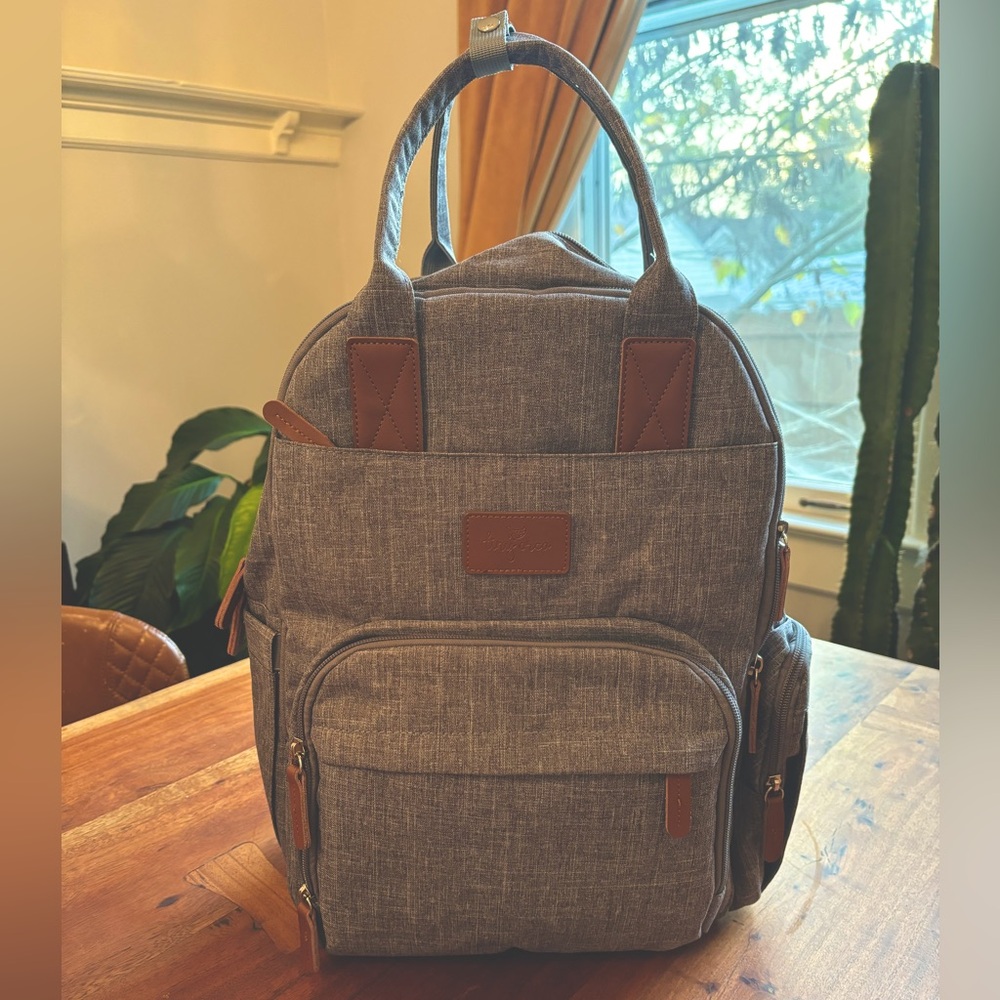 Extendable Diaper Bag Changing Station
